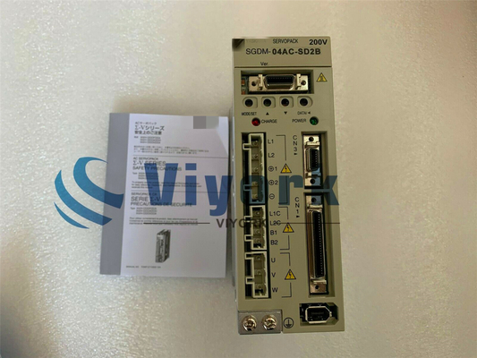 Yaskawa SGDM-04AC-SD2M Industrial Servo Drive 50 / 60HZ 200 - 230VAC INPUT 3.4AMP