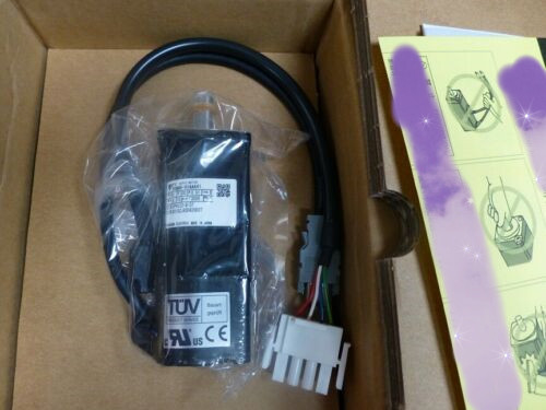 Yaskawa SGMAH-01AAA6C AC SERVO MOTOR 100W 200V 0.91A 3000RPM NEW