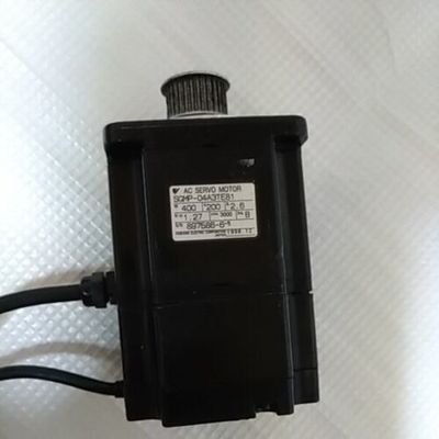 Yaskawa SGMP-01A3TE11 AC SERVO MOTOR 0.89A 100W 3000RPM 200V NEW